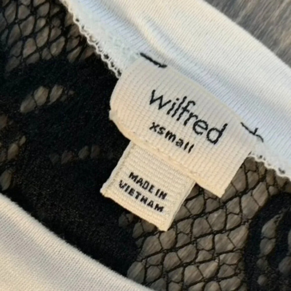 Aritzia Wilfred Top Intricate Lace Long sleeve Casual Basic Cream Size XS - Picture 9 of 12